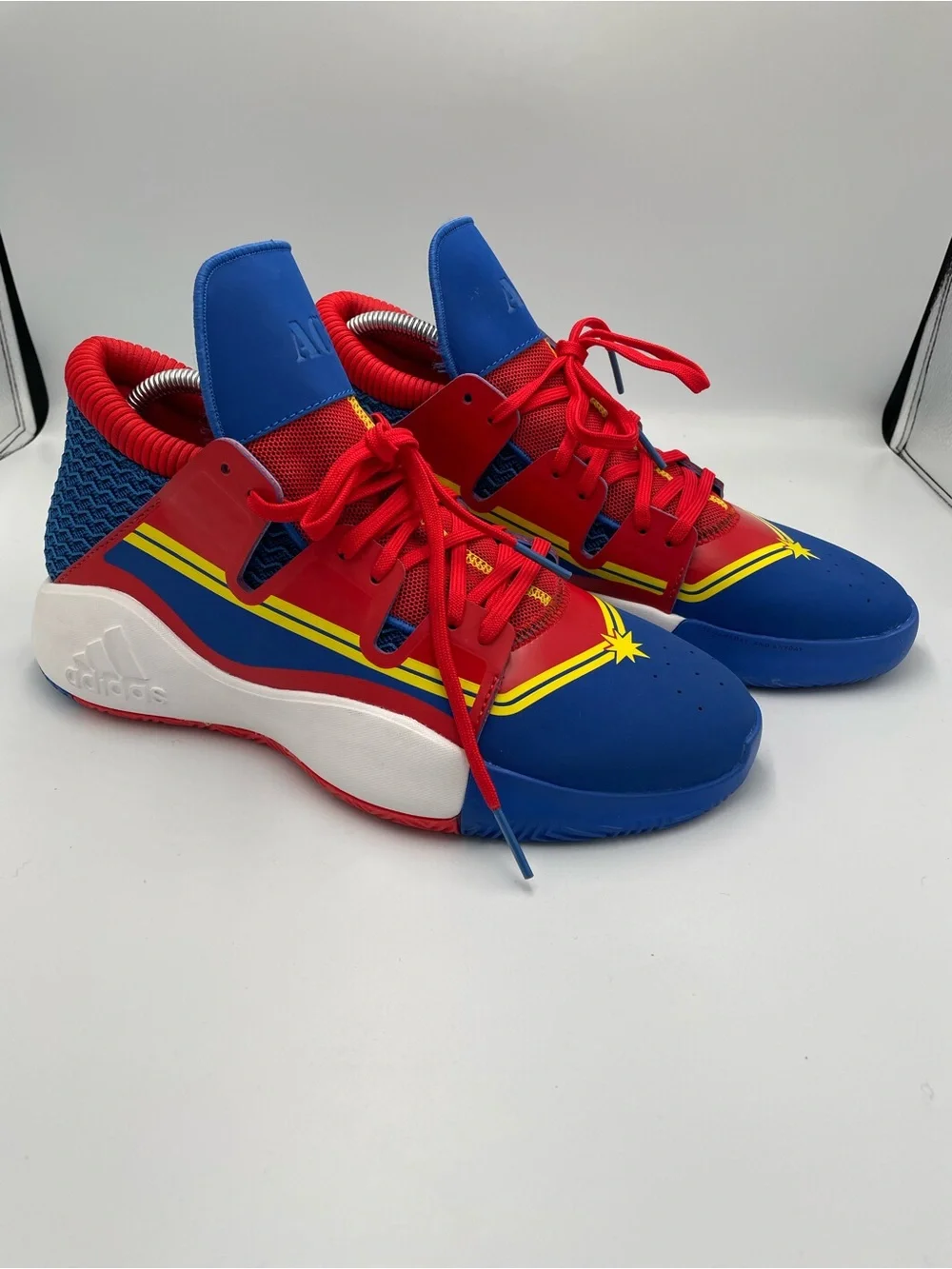 Adidas Pro Vision x Marvel Heroes Among Us: Captain Marvel 2019 Size 9 NEW*